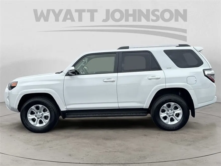 2024 Toyota 4Runner SR5 Premium photo 1