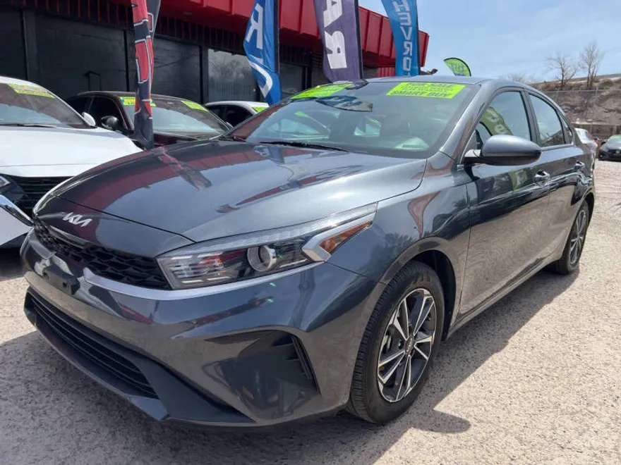 2024 Kia Forte LXS photo 1