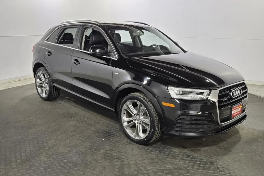 2016 Audi Q3 Prestige photo 1