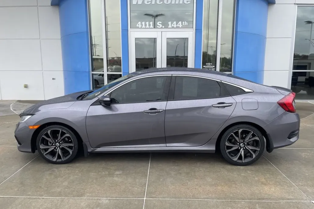 2020 Honda Civic Sport photo 1