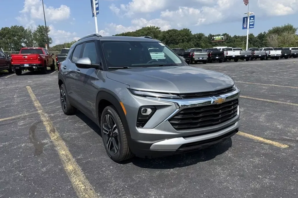 2026 Chevrolet Trailblazer LT photo 1