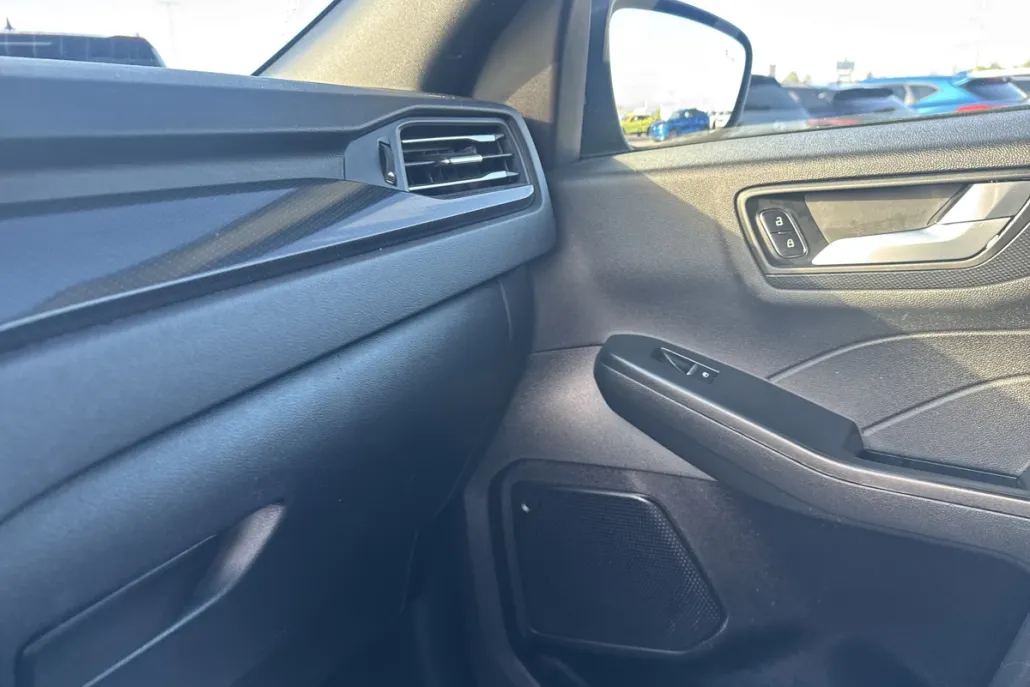 2024 Ford Escape ST-Line photo 1
