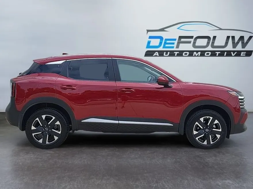 2025 Nissan Kicks SV photo 1