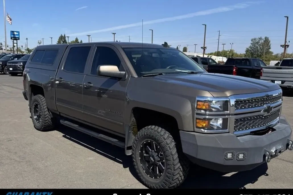 2015 Chevrolet Silverado 1500 LT photo 1