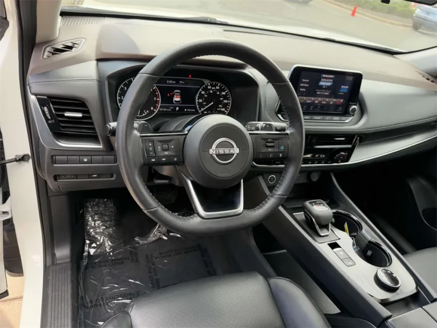 2023 Nissan Rogue SV photo 1