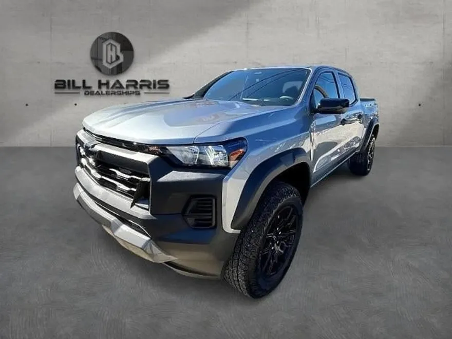 2024 Chevrolet Colorado Trail Boss photo 1