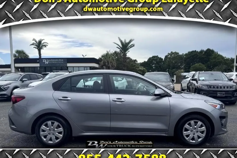 2023 Kia Rio LX photo 1