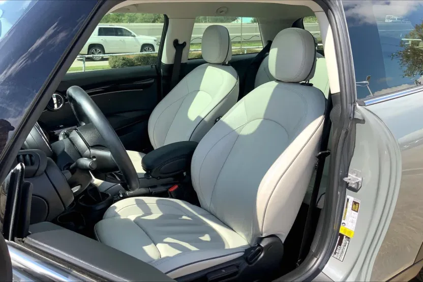 2018 Mini Cooper 2 Door Hardtop photo 1
