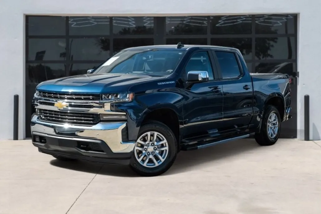 2020 Chevrolet Silverado 1500 LT photo 1