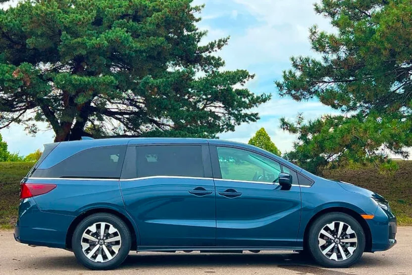 2025 Honda Odyssey EX-L photo 1