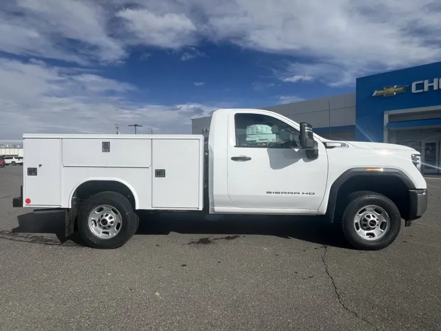2025 Gmc Sierra 2500 HD Pro photo 1
