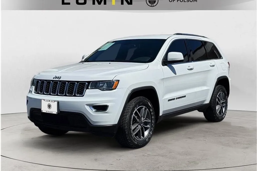 2019 Jeep Grand Cherokee Laredo E photo 1