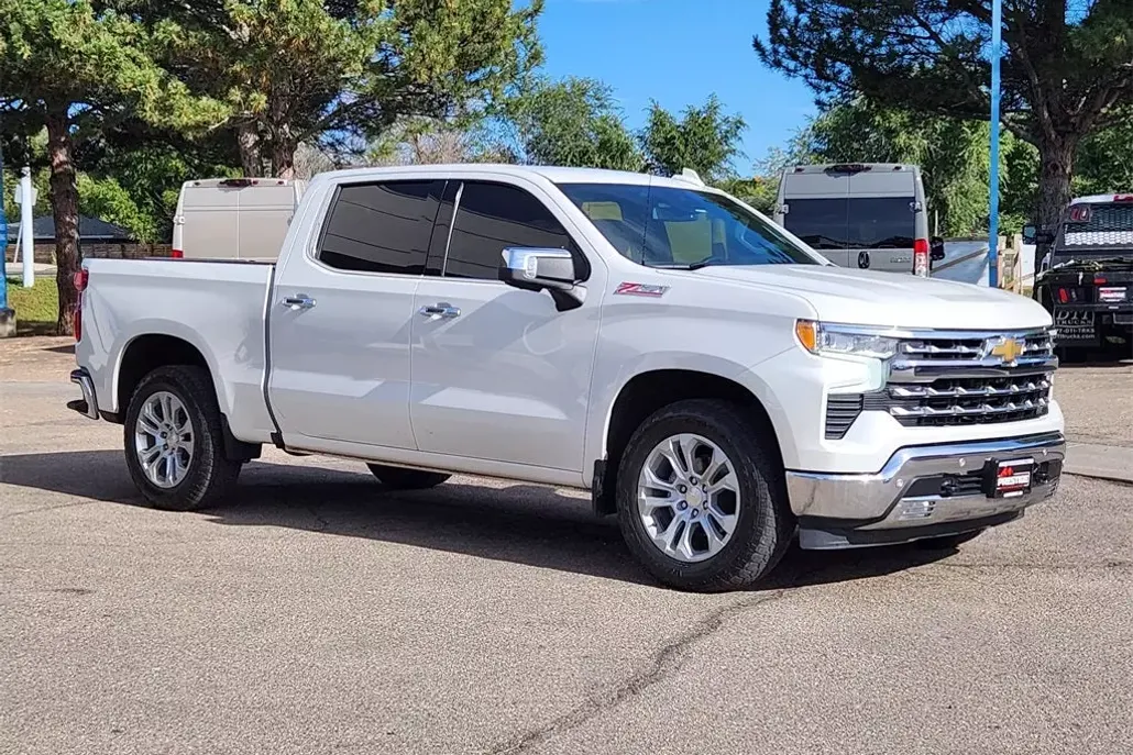 2022 Chevrolet Silverado 1500 LTZ photo 1