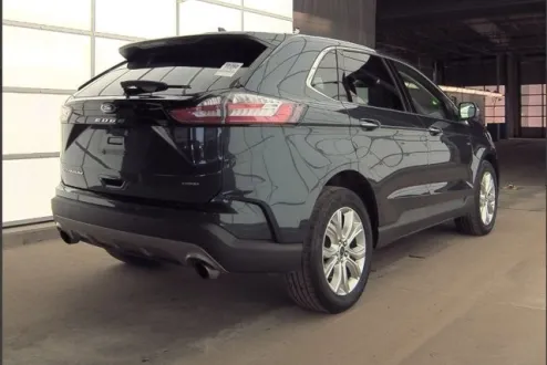 2022 Ford Edge Titanium photo 3