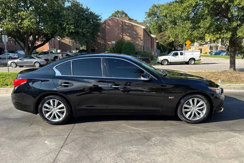 2017 Infiniti Q50 3.0t Premium photo 1