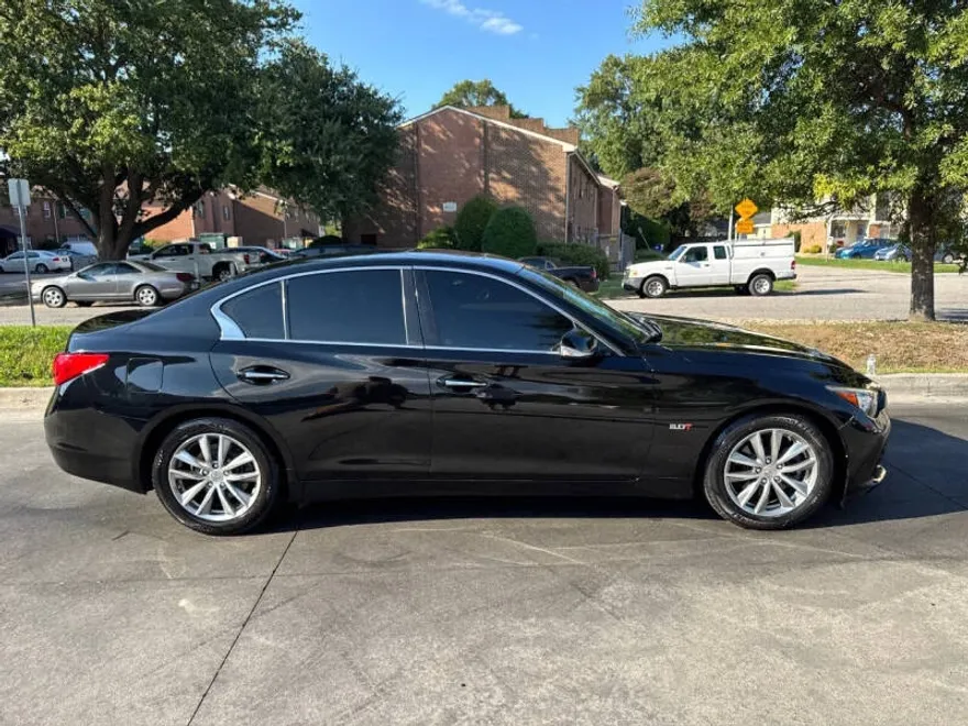 2017 Infiniti Q50 3.0t Premium photo 1