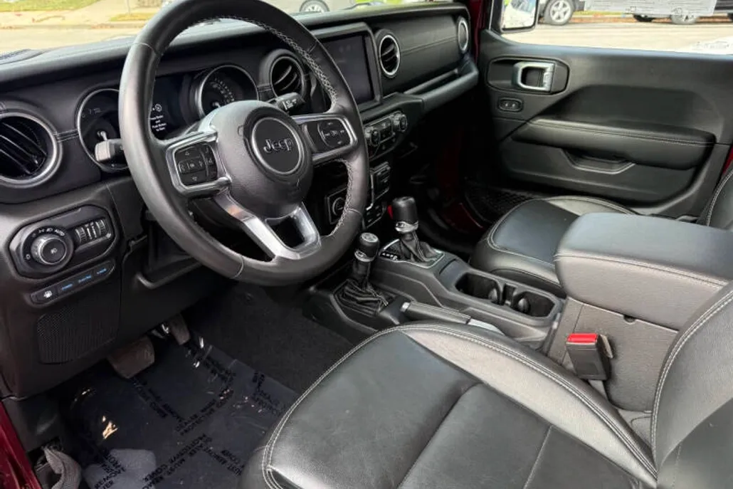 2021 Jeep Wrangler Unlimited Sahara 4xe photo 1