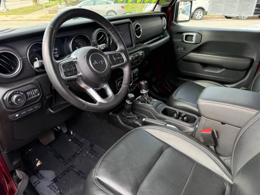 2021 Jeep Wrangler Unlimited Sahara 4xe photo 1