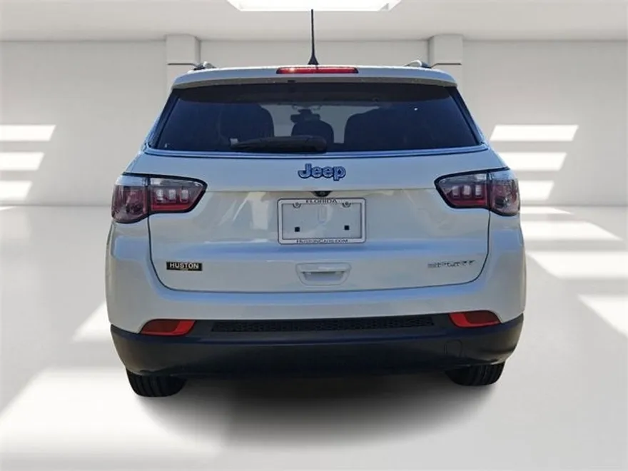 2020 Jeep Compass Sport photo 1
