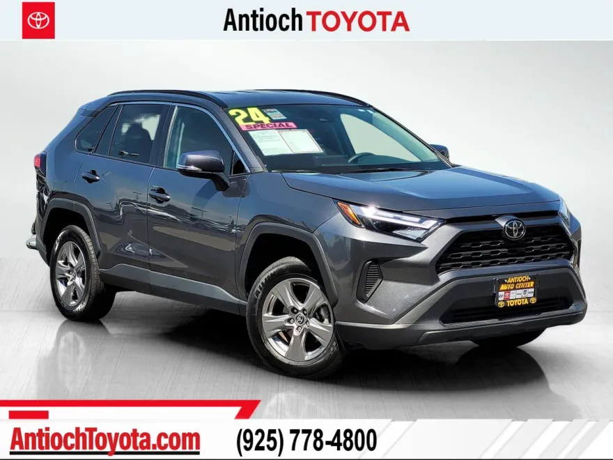 2024 Toyota RAV4 XLE photo 1