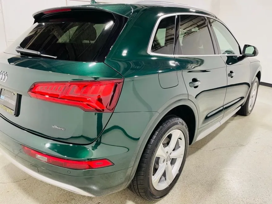 2020 Audi Q5 Premium Plus 45 TFSI S line photo 15