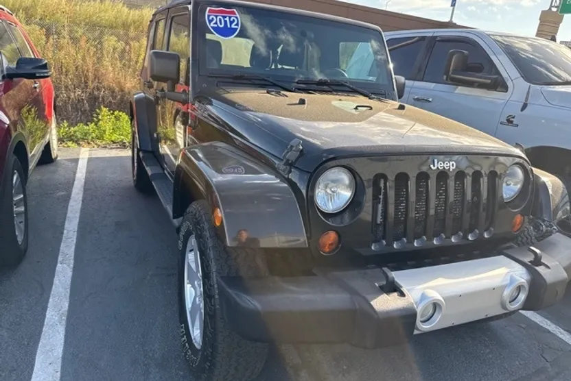 2012 Jeep Wrangler Unlimited Sahara photo 1