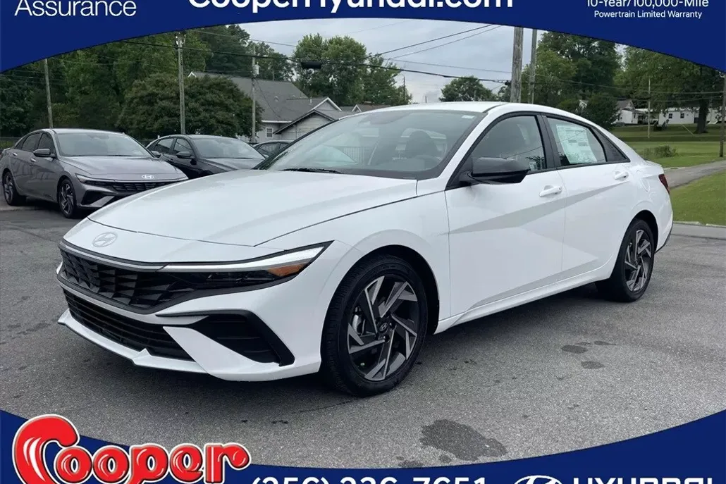 2025 Hyundai Elantra SEL Sport photo 1