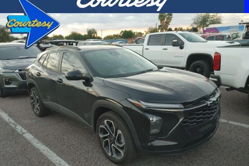 2024 Chevrolet Trax photo 1