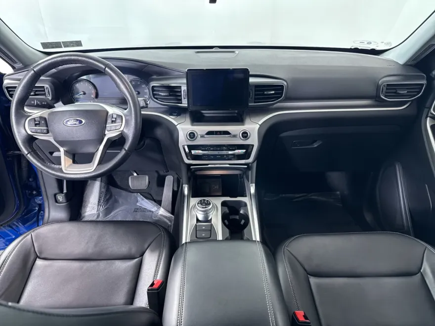 2022 Ford Explorer XLT photo 1