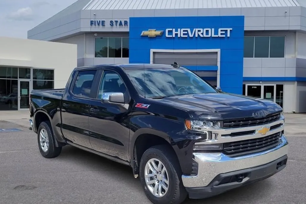 2021 Chevrolet Silverado 1500 LT photo 1