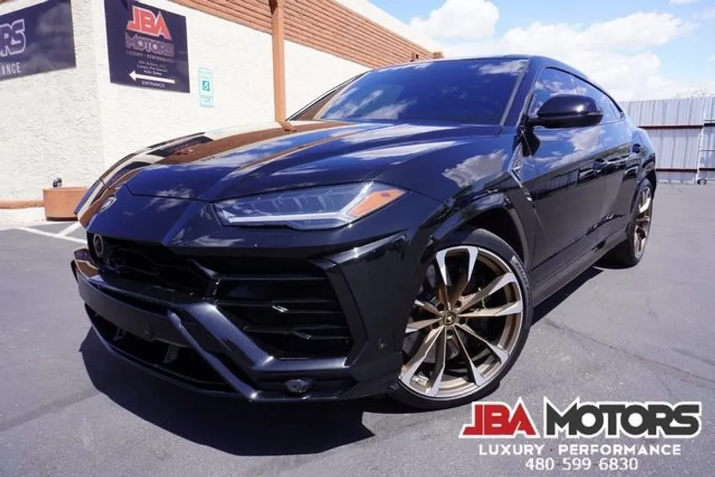2019 Lamborghini Urus photo 1