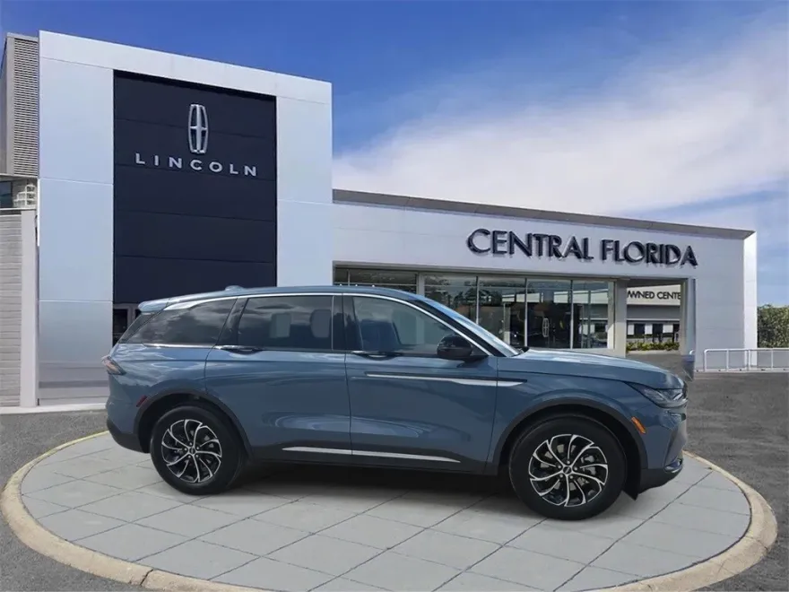 2025 Lincoln Nautilus Premiere photo 1