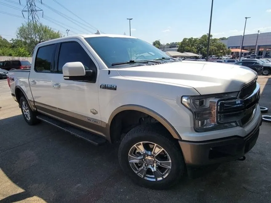 2019 Ford F-150 Lariat photo 1