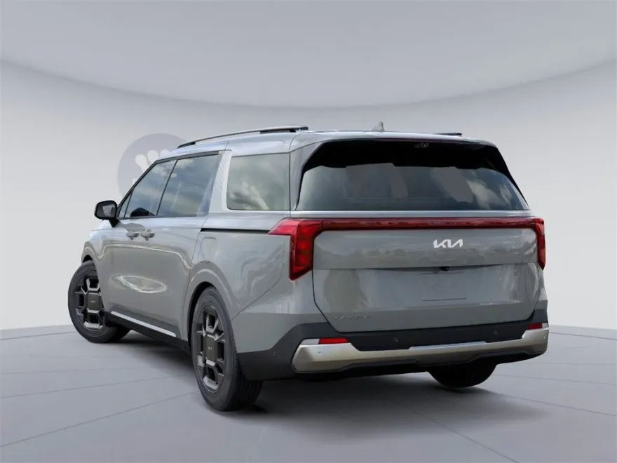 2026 Kia Carnival SX photo 1