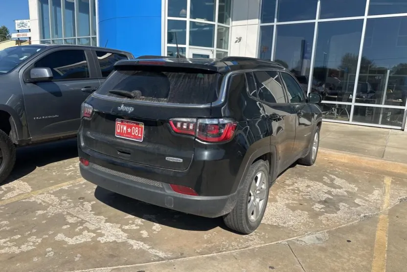 2022 Jeep Compass Latitude photo 1