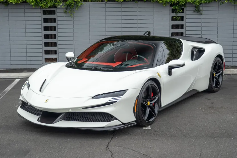 2022 Ferrari SF90 Stradale photo 1