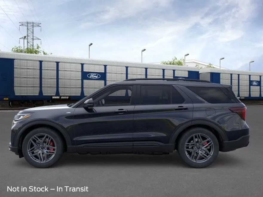 2025 Ford Explorer ST-Line photo 1
