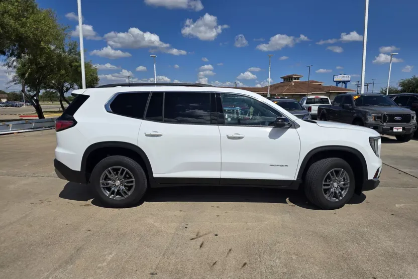 2025 Gmc Acadia Elevation photo 1