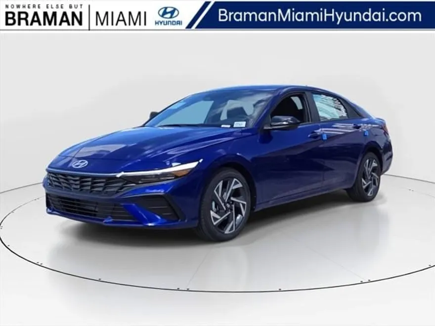 2025 Hyundai Elantra SEL Convenience photo 1