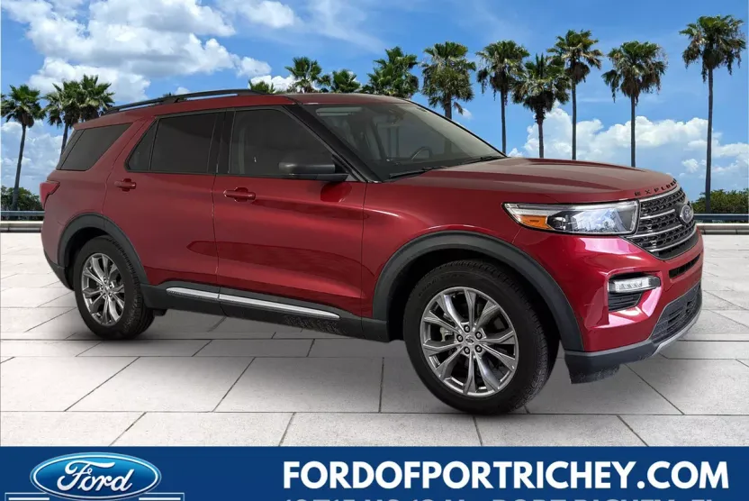 2022 Ford Explorer XLT photo 1