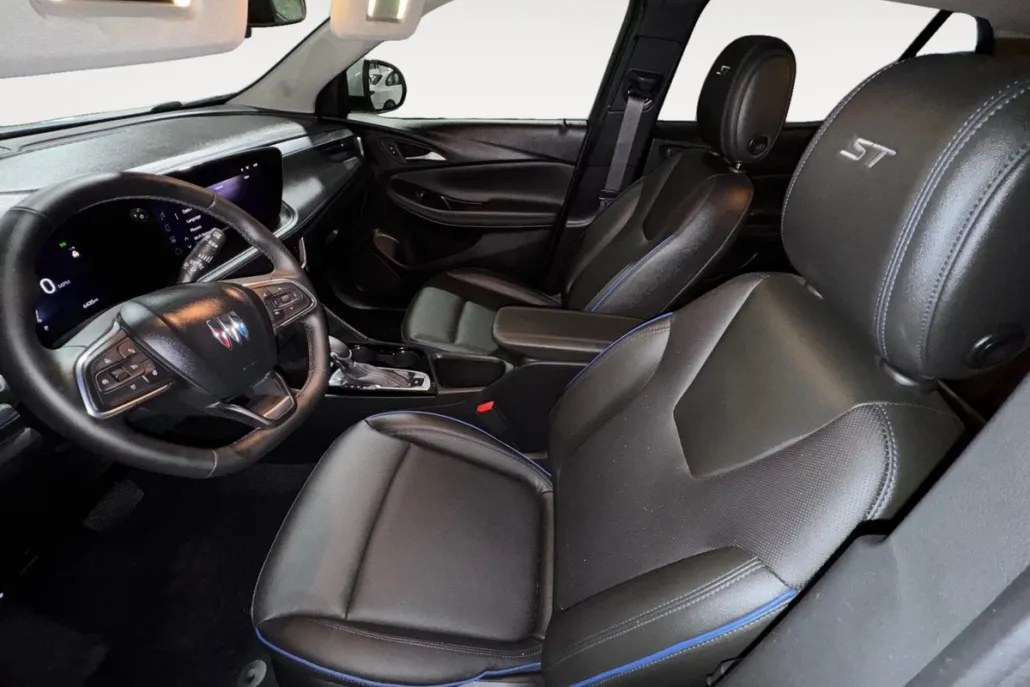 2025 Buick Encore GX Sport Touring photo 1