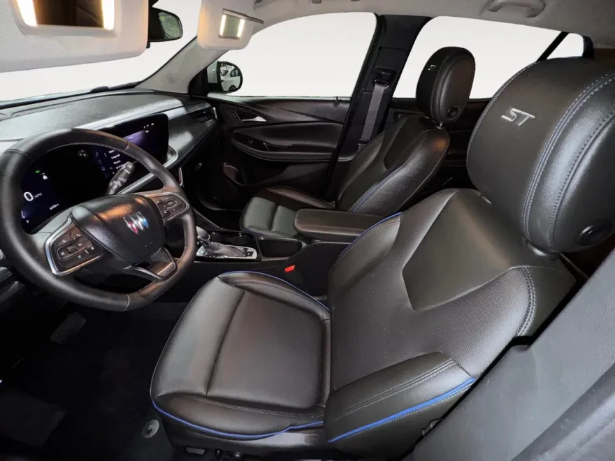 2025 Buick Encore GX Sport Touring photo 1