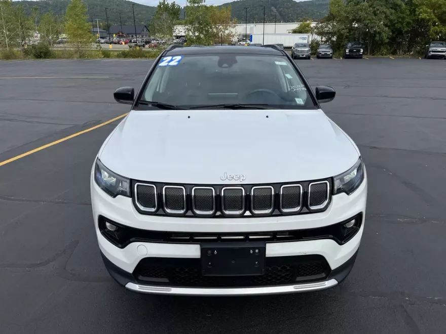 2022 Jeep Compass Limited photo 1