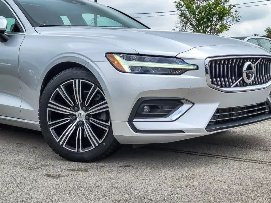 2022 Volvo S60 B5 Inscription photo 1