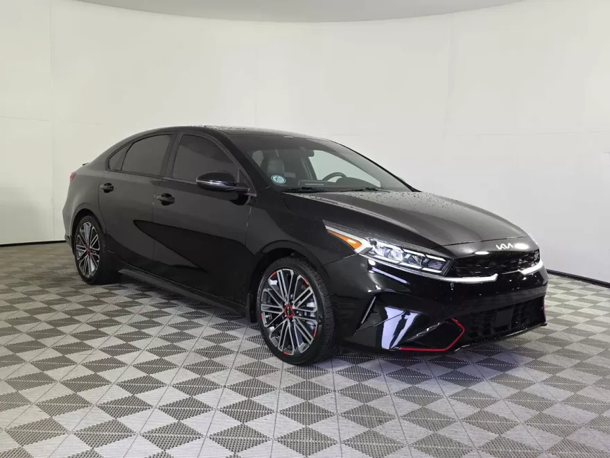 2023 Kia Forte GT photo 1