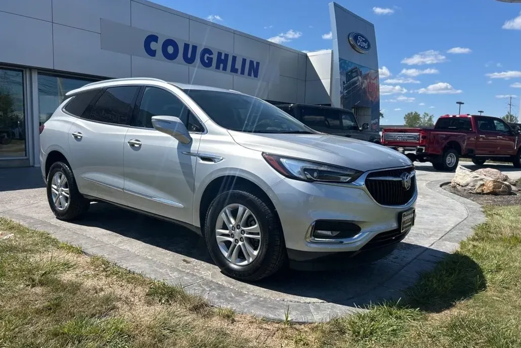 2020 Buick Enclave Essence photo 1