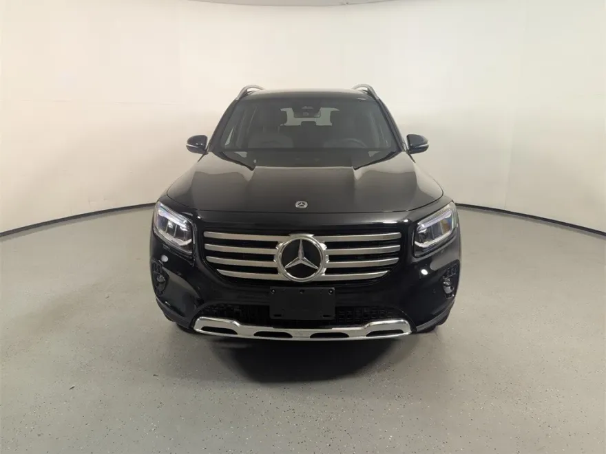2025 Mercedes Benz GLB 250 4MATIC photo 1