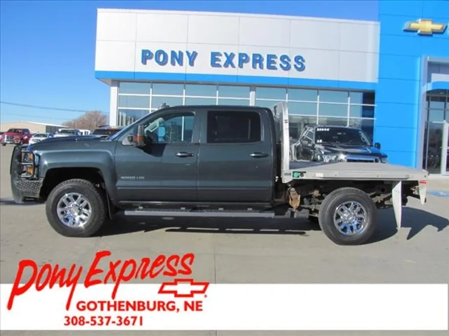 2018 Chevrolet Silverado 3500HD LT photo 1