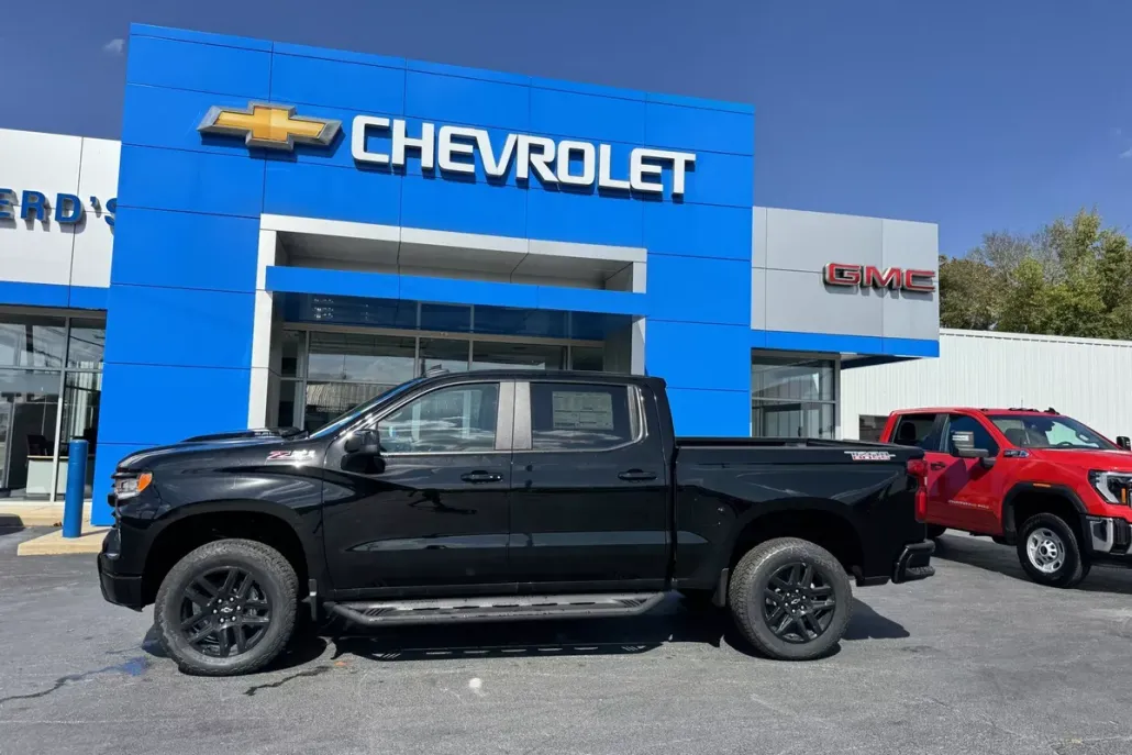 2026 Chevrolet Silverado 1500 LT Trail Boss photo 1