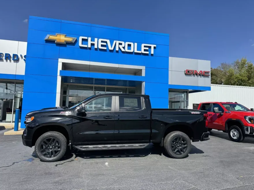 2026 Chevrolet Silverado 1500 LT Trail Boss photo 1
